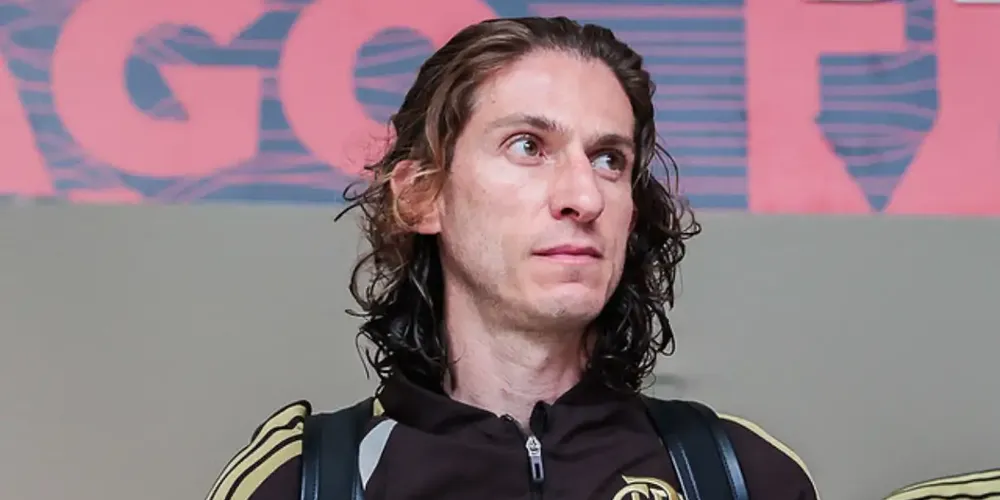 Bap descobriu uma conversa de Filipe Luís com o Chelsea, o que aumentou seu desgaste no Flamengo