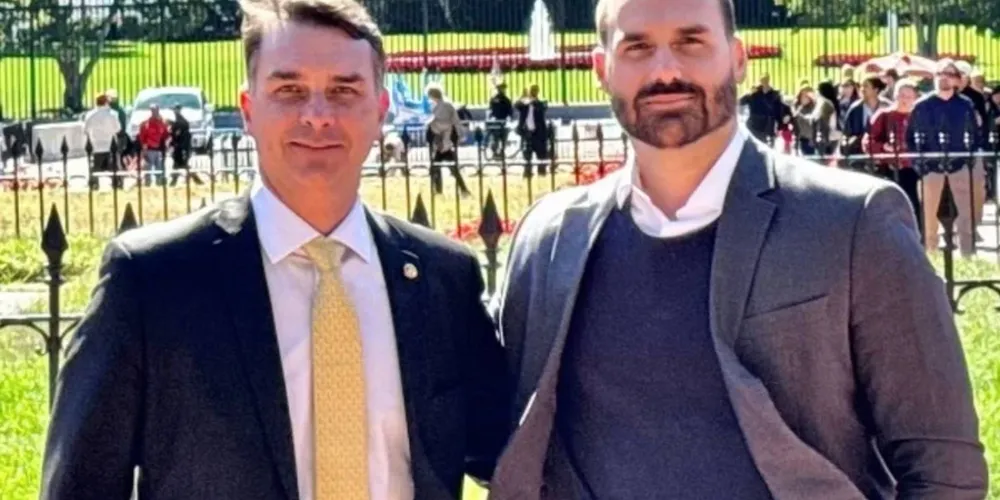 O ex-deputado federal Eduardo Bolsonaro (PL) tem concentrado esforços na candidatura do irmão, o senador Flávio Bolsonaro (PL)