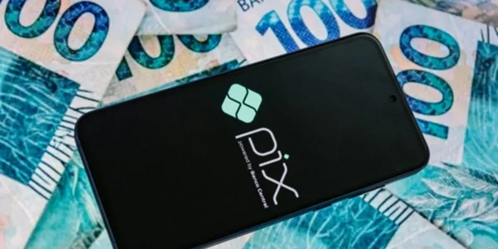 O pico de reclamações foi registrado às 12h03, com quase 2,6 mil queixas