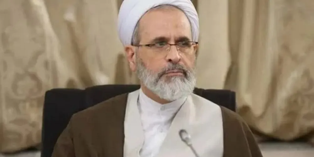 Irã anuncia líder supremo interino Alireza Arafi