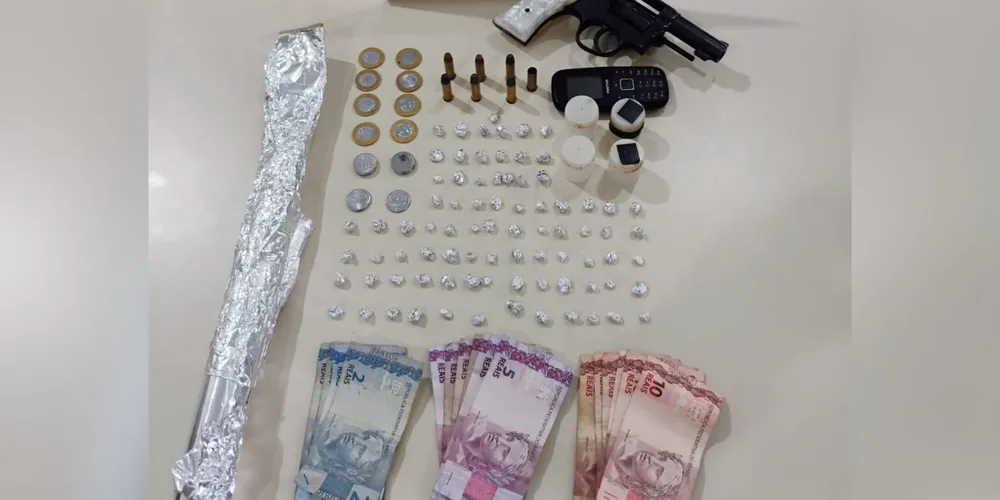 Os materiais foram apreendidos