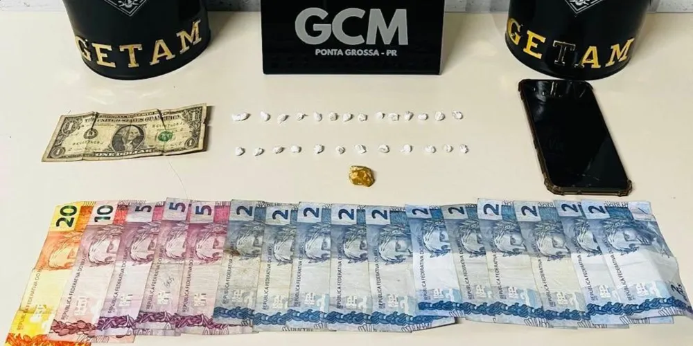 O homem e o material apreendido foram encaminhados à unidade policial