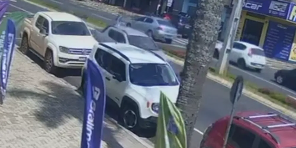 O carro era conduzido por uma mulher devidamente habilitada