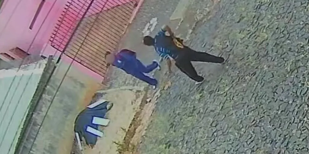 Roubo foi registrado por volta das 6h20