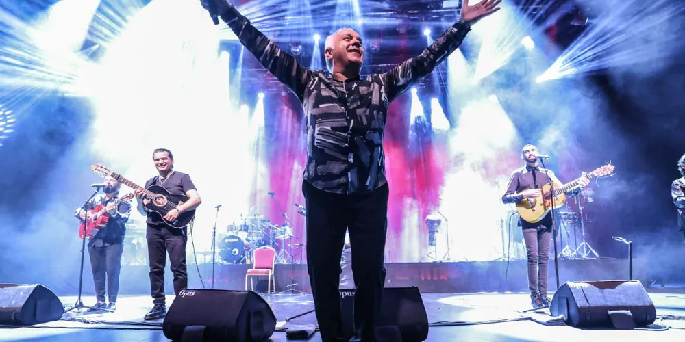 O ponto de virada foi em 1988, com o lançamento de “Gipsy Kings", homônimo do nome da banda