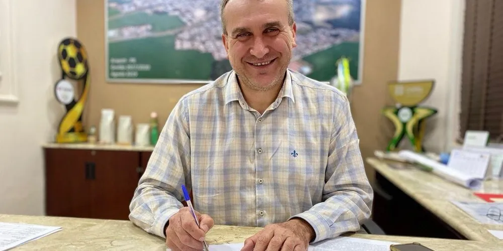 Irani Barros projeta reformar escolas e centros de educação infantil do município