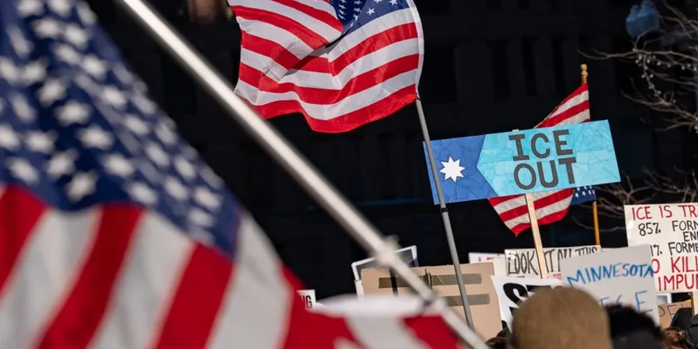 O processo foi aberto após um agente matar a tiros a americana Renée Good no início de janeiro