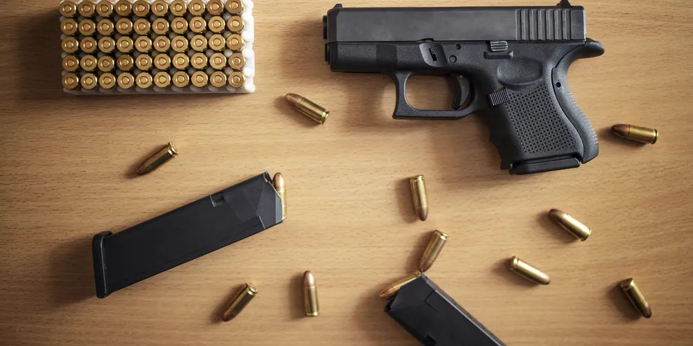 Homem foi encaminhado juntamente com a arma apreendida à delegacia da Polícia Civil de Castro