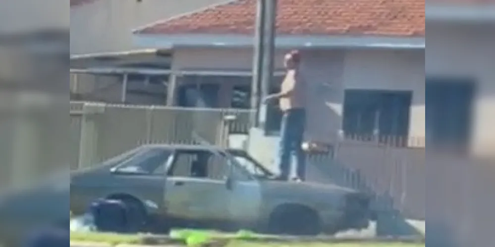 Durante a abordagem o homem apresentou comportamento agressivo