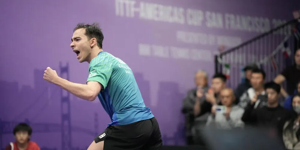 Além da decisão do título, Calderano abriu o domingo (1º) com a disputa da semifinal