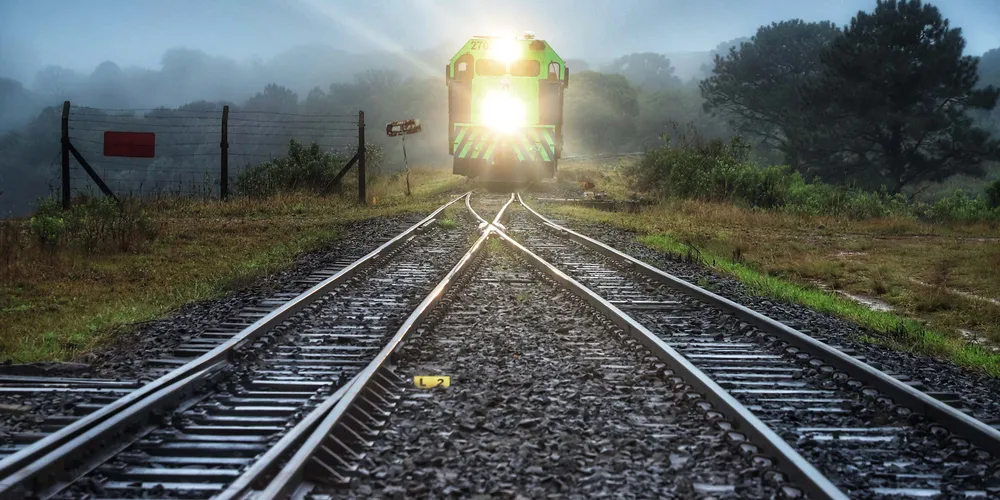 A Administração Municipal justifica que o trecho não apresenta mais viabilidade operacional ou econômica para o transporte ferroviário de cargas