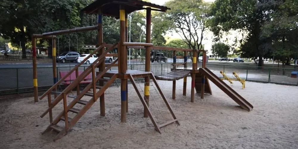 A 7ª Turma Cível entendeu que as falhas de segurança do brinquedo foram determinantes para o acidente