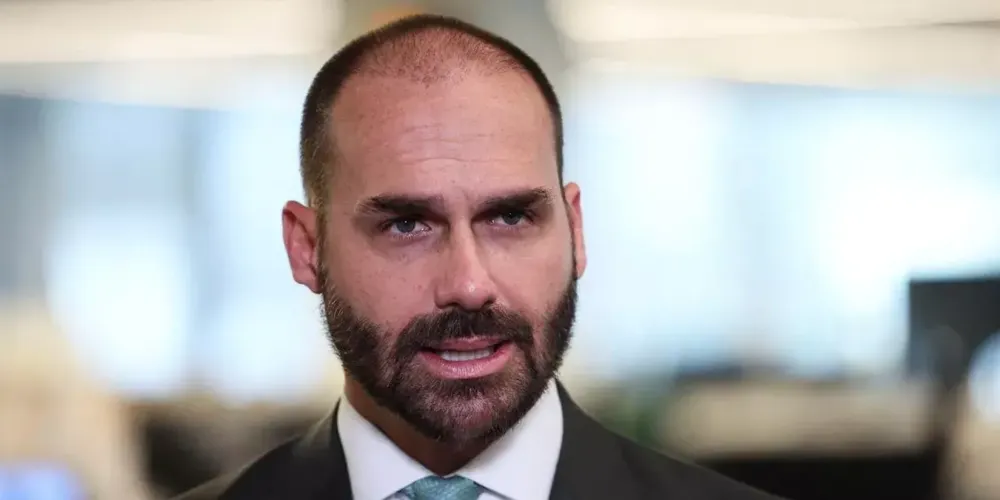 Eduardo também comparou o caso com decisões anteriores do STF