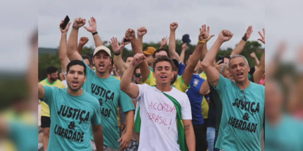Caminhada de Nikolas Ferreira chega ao Distrito Federal