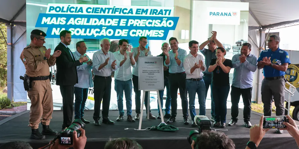O governador em exercício Darci Piana e o secretário da Segurança Pública, Hudson Leôncio Teixeira, inauguram nesta quinta-feira (26) o Posto Avançado da Polícia Científica do Paraná em Irati
