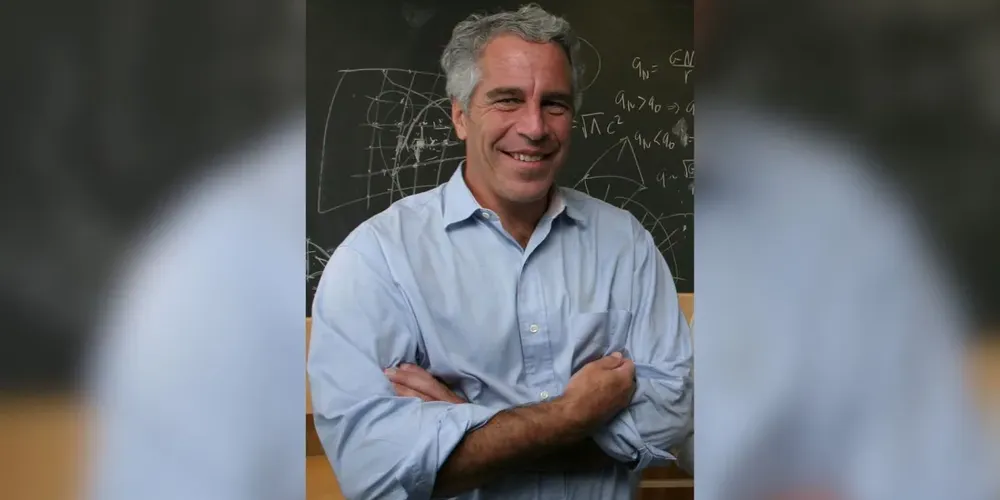 Bilionário Jeffrey Epstein em Cambridge, Massachusetts