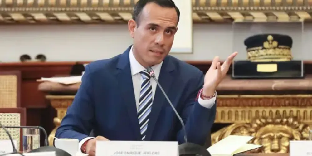 Jeri foi destituído por maioria simples em uma moção de censura