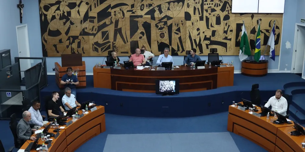 O Legislativo de Ponta Grossa realiza sessões especiais para se aproximar da comunidade