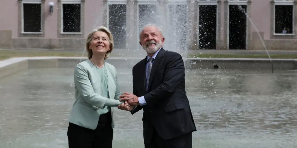 Presidente Luiz Inácio Lula da Silva com a presidente da Comissão Europeia, Ursula von der Leyen, no Palácio do Itamaraty, no Rio de Janeiro