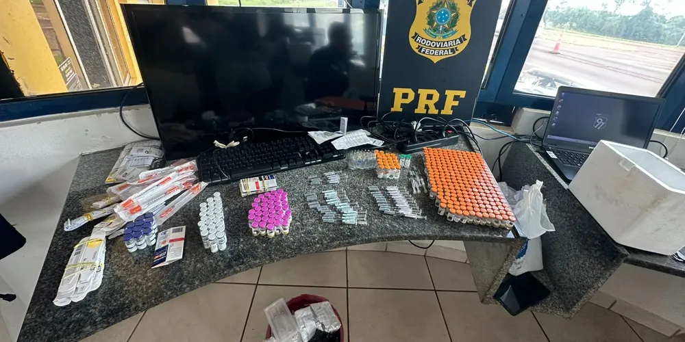 Medicamentos foram apreendidos e e encaminhados à Receita Federal do Brasil