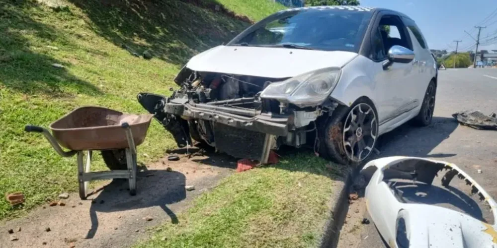 Motorista do carro também foi para o hospital