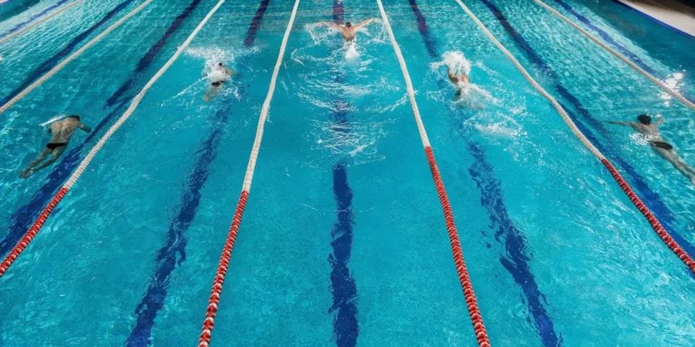 Vítimas nadavam em uma piscina de academia em São Paulo
