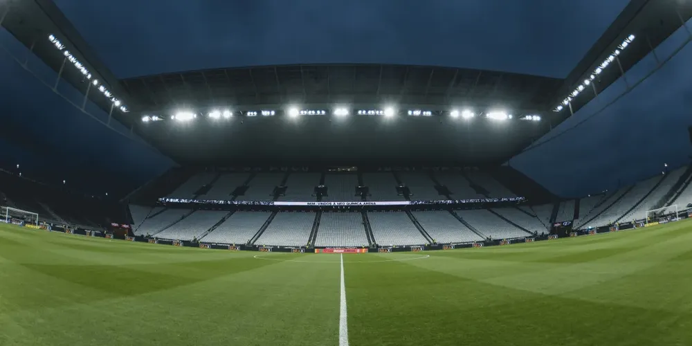 O Corinthians, comandado por Dorival Júnior, recebe o São Paulo de Hernán Crespo em sua casa