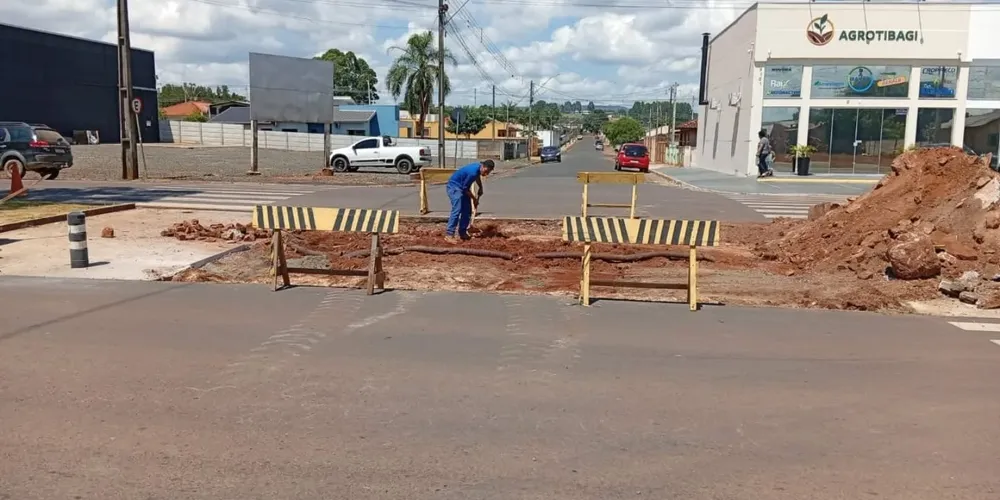 A intervenção prevê a reabertura de dois cruzamentos importantes da avenida