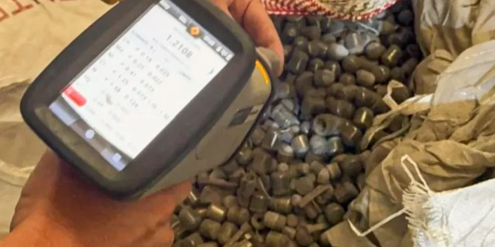 Com base nas apurações, os policiais deflagraram a Operação W74 e cumpriram um mandado de prisão temporária e oito mandados de busca