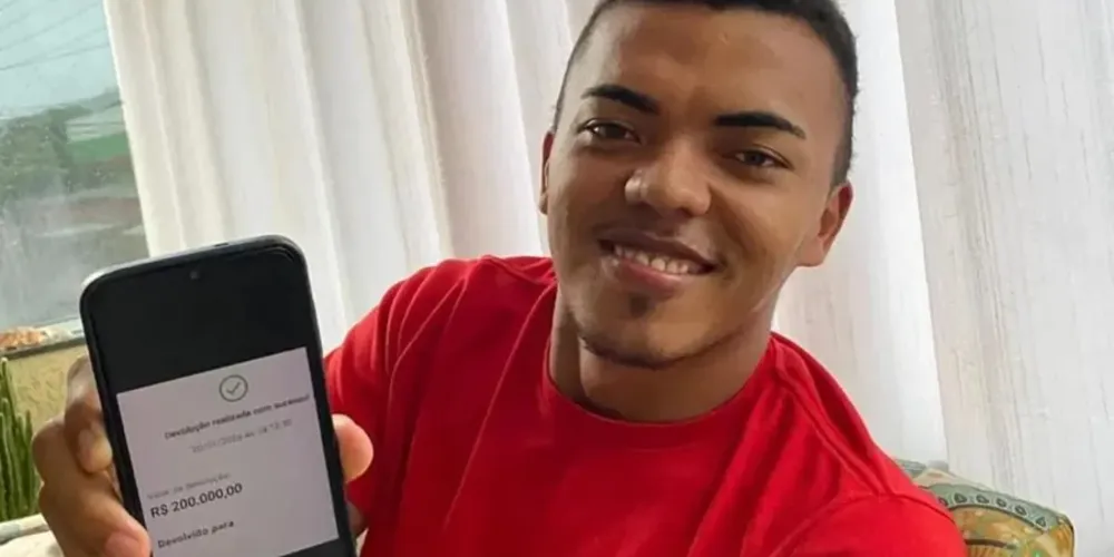 Aluno de um curso técnico de enfermagem, Leandro