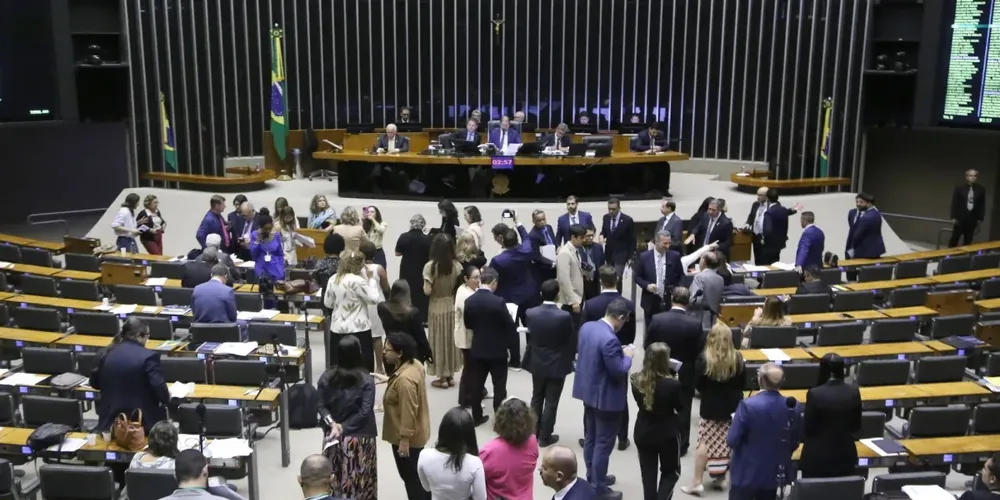 No plenário da Câmara, o texto contou com a relatoria de Marcos Pereira