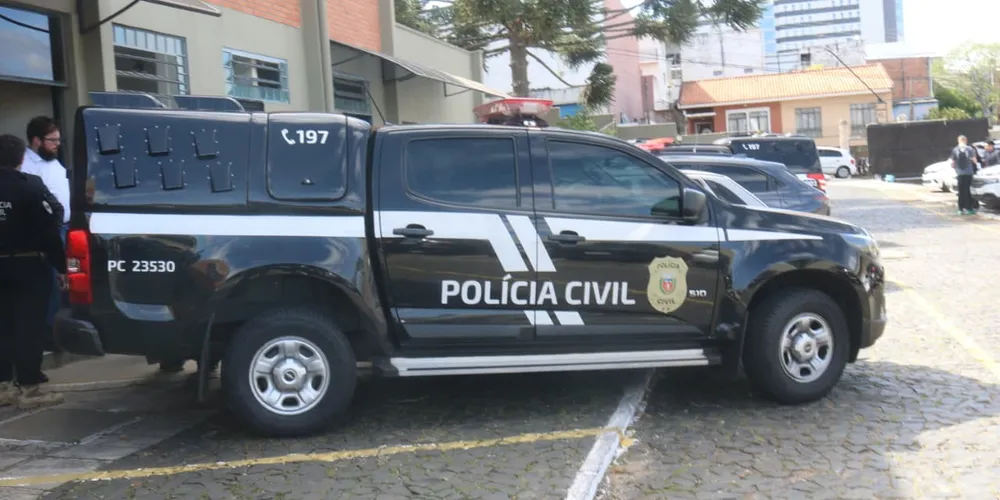 O suspeito e os materiais apreendidos foram encaminhados à 13ª Subdivisão Policial