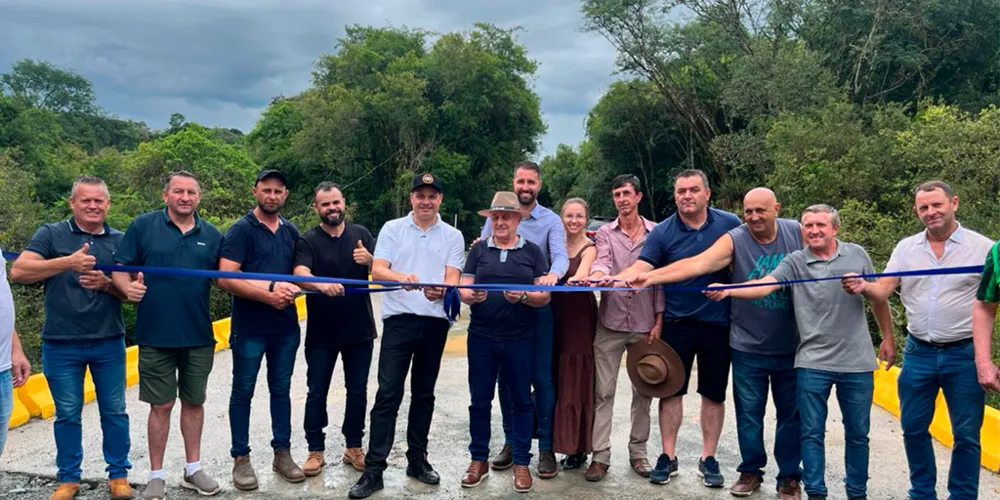 A inauguração contou com a presença do prefeito Adelmo Luiz Klosowski, do vice-prefeito Juarez Nelson Antonio, do secretário de Estado Sandro Alex