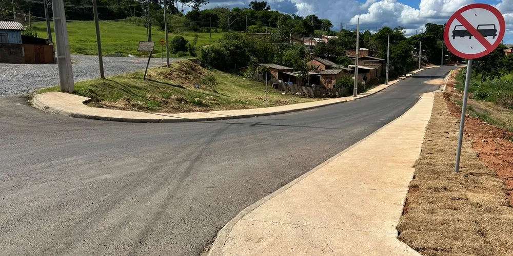 O segmento tem extensão de cerca de 1 quilômetro, ficando a pista com duas faixas de tráfego de 3,5 metros cada e acostamentos de 2 metros em ambos lados da rodovia