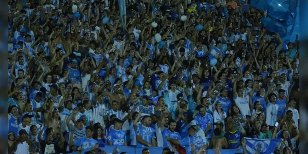 O estádio já chegou a comportar mais de 30 mil pessoas em períodos recentes