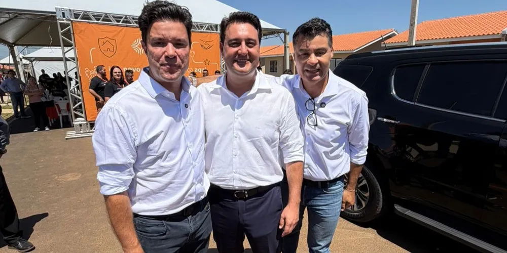 Registro realizado durante a entrega das novas unidades habitacionais do Residencial Campobello Gold, em Ponta Grossa