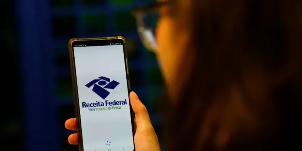 A data limite limite para a entrega do comprovante é sempre até o último dia útil do mês de fevereiro