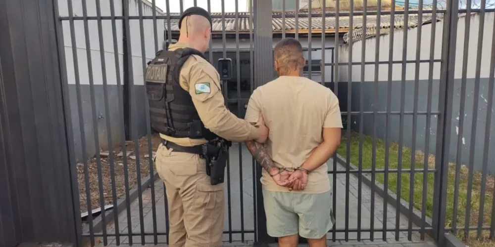 Os produtos seriam oriundos de furtos registrados em diferentes regiões da cidade