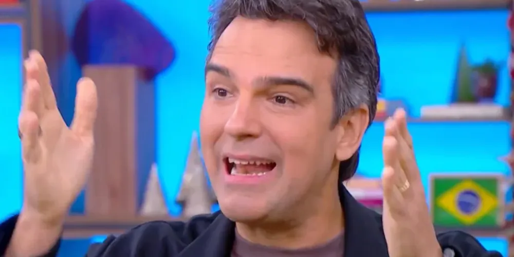 Tadeu Schmidt usou uma metáfora da série 'Bridgerton' em seu último discurso de eliminação nessa terça-feira (3)