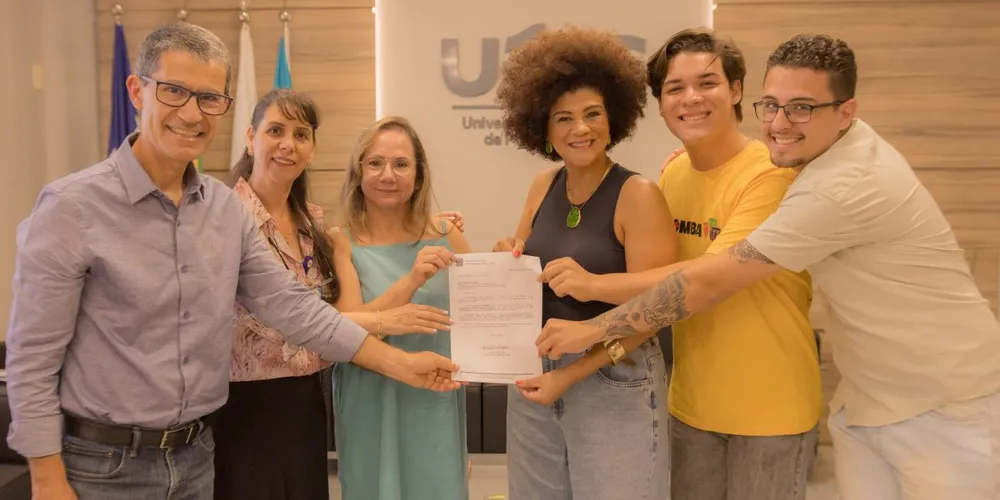 A emenda foi recebida pela equipe da UEPG nessa quarta-feira (4), junto ao vice-reitor, Ivo Demiate