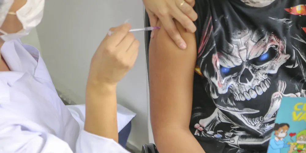 Lei Estadual determina que, na matrícula, seja apresentada declaração de atualização vacinal em todas as escolas do Paraná