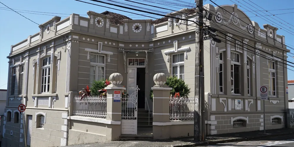 A Secretaria Municipal de Cultura fica na Rua Sete de Setembro, nº 572, Centro