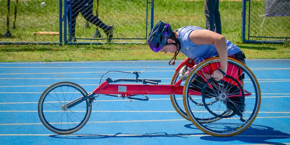 O evento acontece no Ginásio Plínio Menarim, no Jardim Primavera em Castro