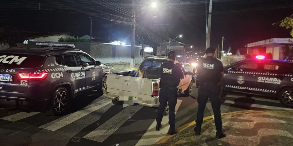 Veículo foi localizado por equipes da Guarda Civil Municipal na noite dessa segunda-feira (02)