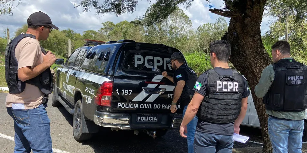 A motocicleta foi recuperada e, juntamente com o carro utilizado no apoio e o celular do suspeito, foi encaminhada à delegacia