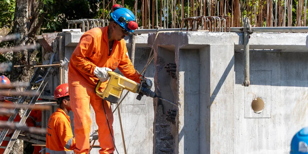 A última faixa será de R$ 2.407,90, enquanto o salário mínimo nacional é de R$ 1.621
