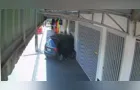 Câmeras registram momento em que Celta invade loja após acidente em Cascavel