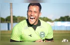 Goleiro do Coritiba surpreende, faz gol de tiro de meta e garante vitória no Estadual