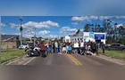 Manifestação bloqueia trecho da PR-340 em Castro por mais segurança no trânsito
