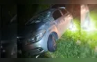 Motorista fica ferido após carro colidir contra canaleta na PR-151, em Carambeí